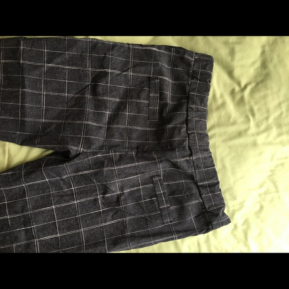Plaid Tapered Gray Pants - Picture 4 of 5